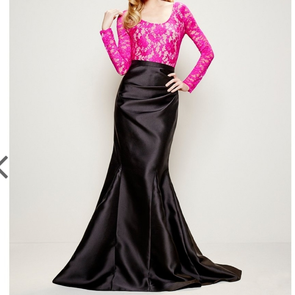 Badgely Mischka Skirt